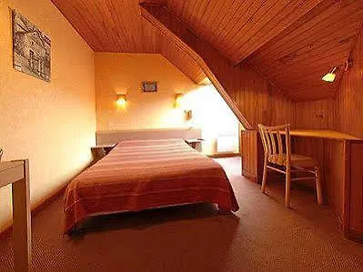 Hotel Les Chemins Francis - Modern Bagnols-les-Bains